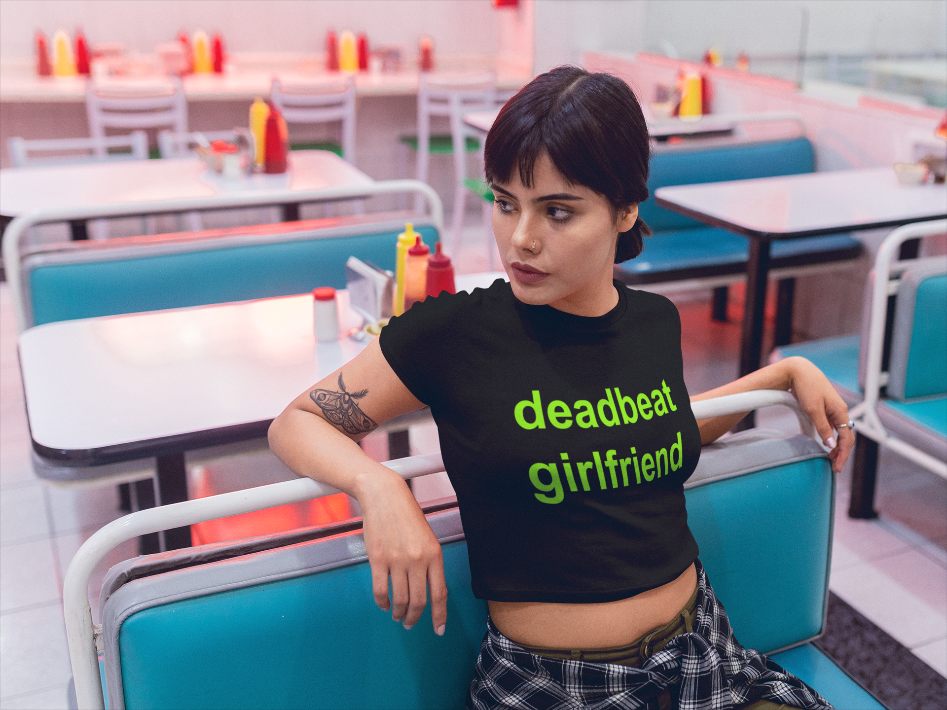 Deadbeat Girlfriend Y2K Slogan Mens T-shirt 