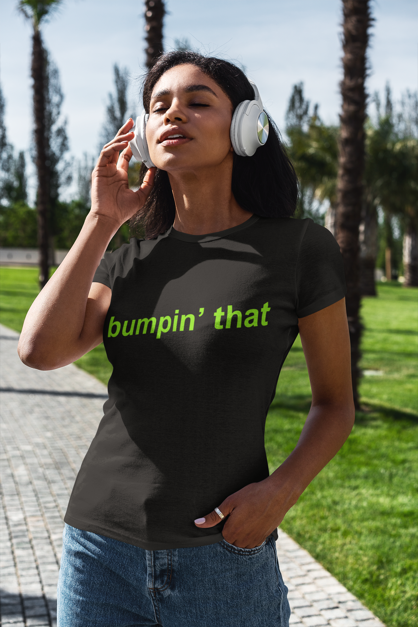 Bumpin' That Brat Music  Mens T-shirt Black