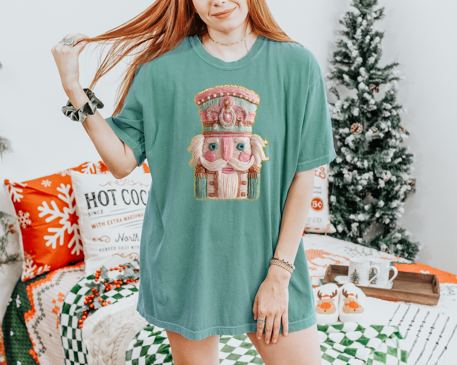 Vintage Nutcracker Embroidery Art Soft Cottagecore Mens T-shirt Yellow