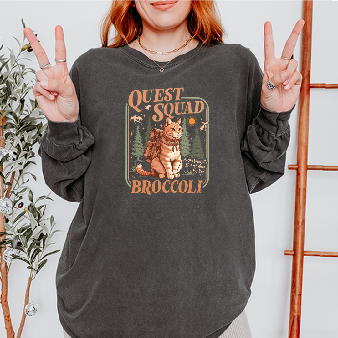 Quest Squad Broccoli Cat Fantasy Reader  Mens T-shirt 