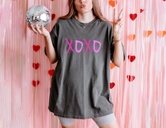 XOXO Pink Print Vintage Soft Unisex T-shirt