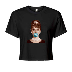 Audrey Hepburn Chewing Bubble Gum American Icon Cropped T-Shirt Black