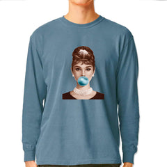 Audrey Hepburn Chewing Bubble Gum American Icon Vintage Soft Long-Sleeve T-shirt Ice Blue