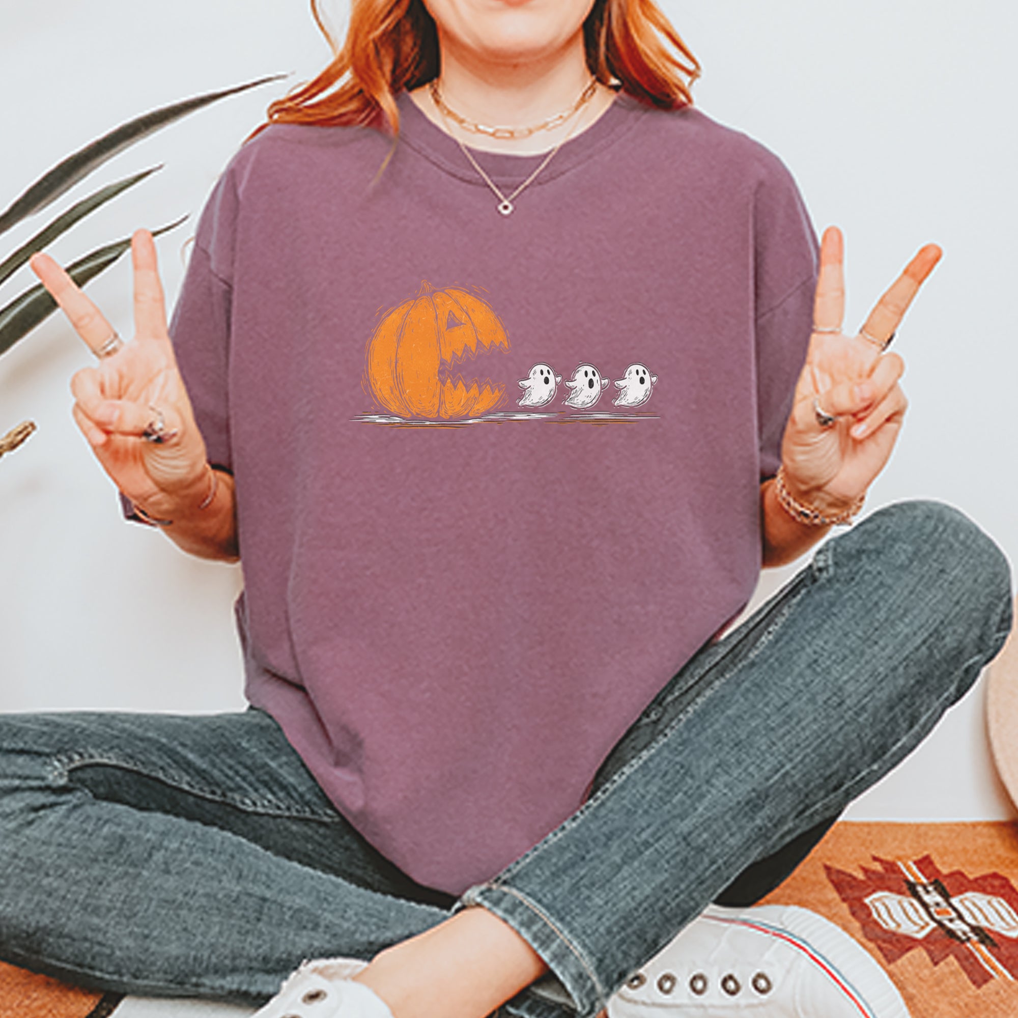 Pumpkin Pacman Chasing Ghosts Halloween Vintage Soft Unisex T-shirt 