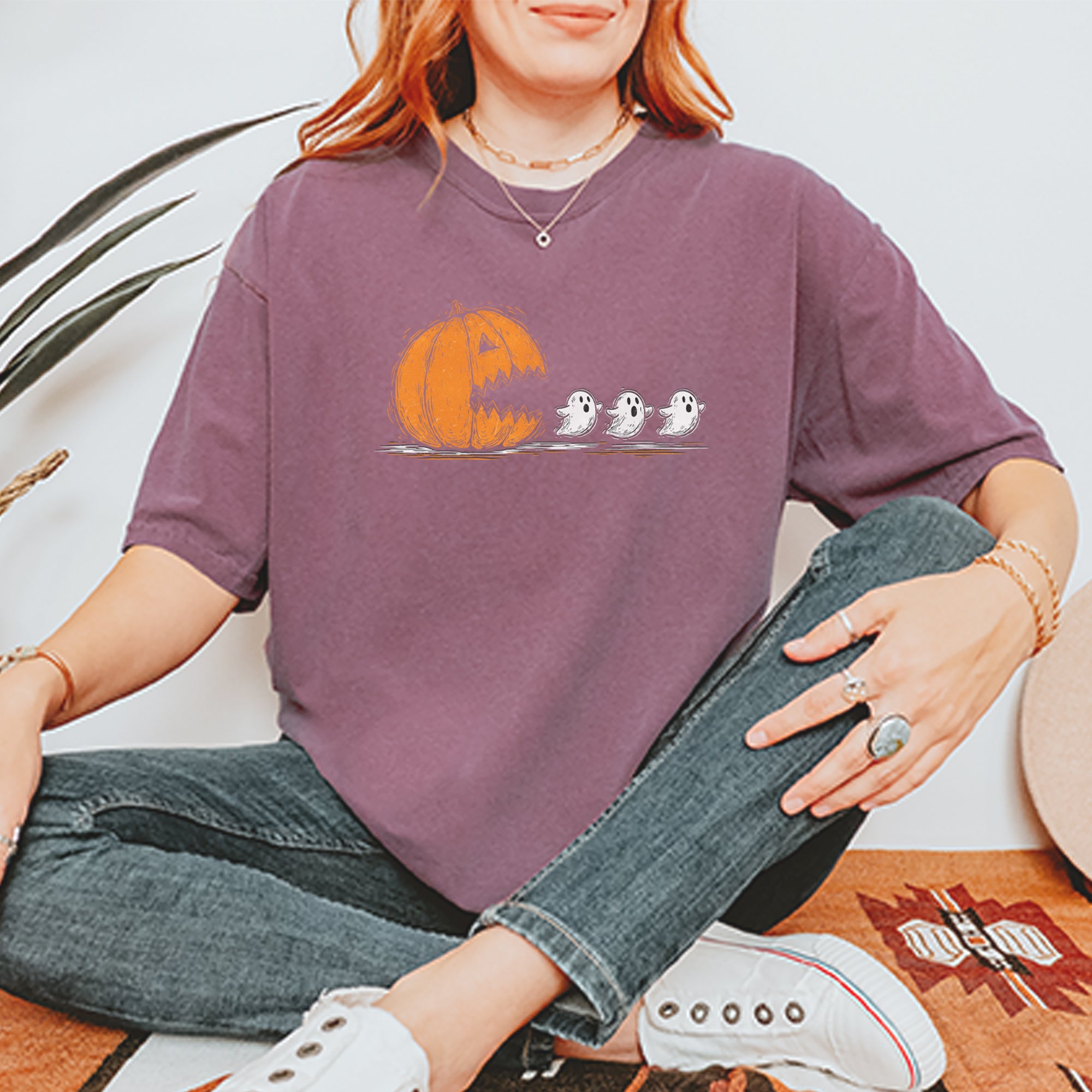 Pumpkin Pacman Chasing Ghosts Halloween Vintage Soft Unisex T-shirt 