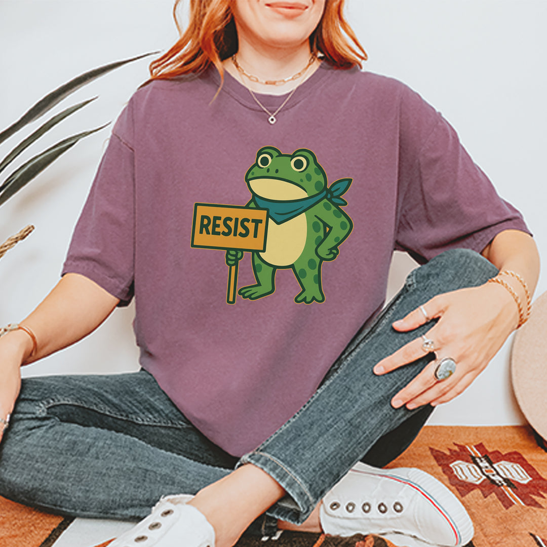 Sign Resist Meme Frog Protest Vintage Soft Unisex T-shirt 