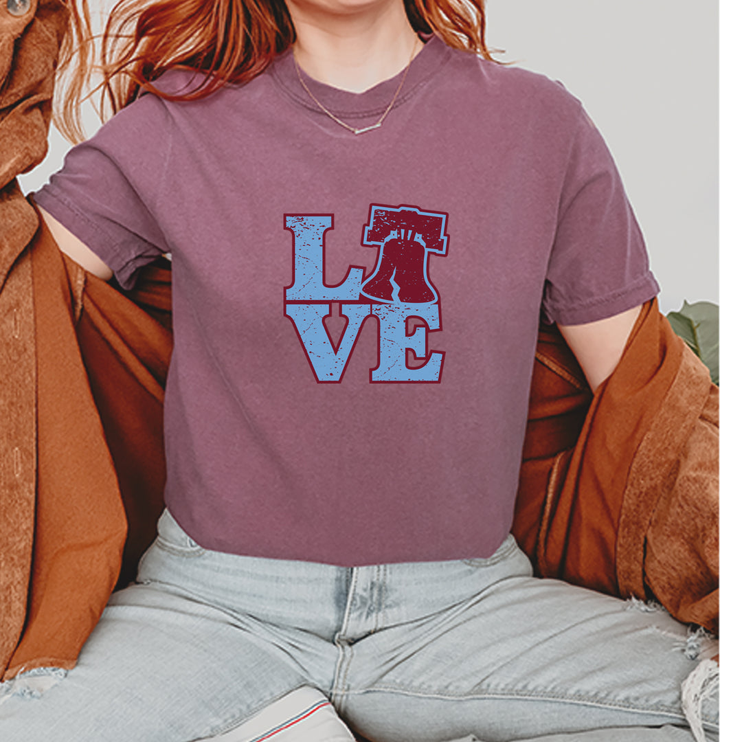 Love Philly Liberty Bell Vintage Soft Unisex T-shirt 
