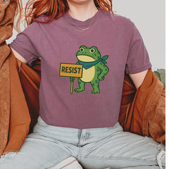 Sign Resist Meme Frog Protest Vintage Soft Unisex T-shirt 