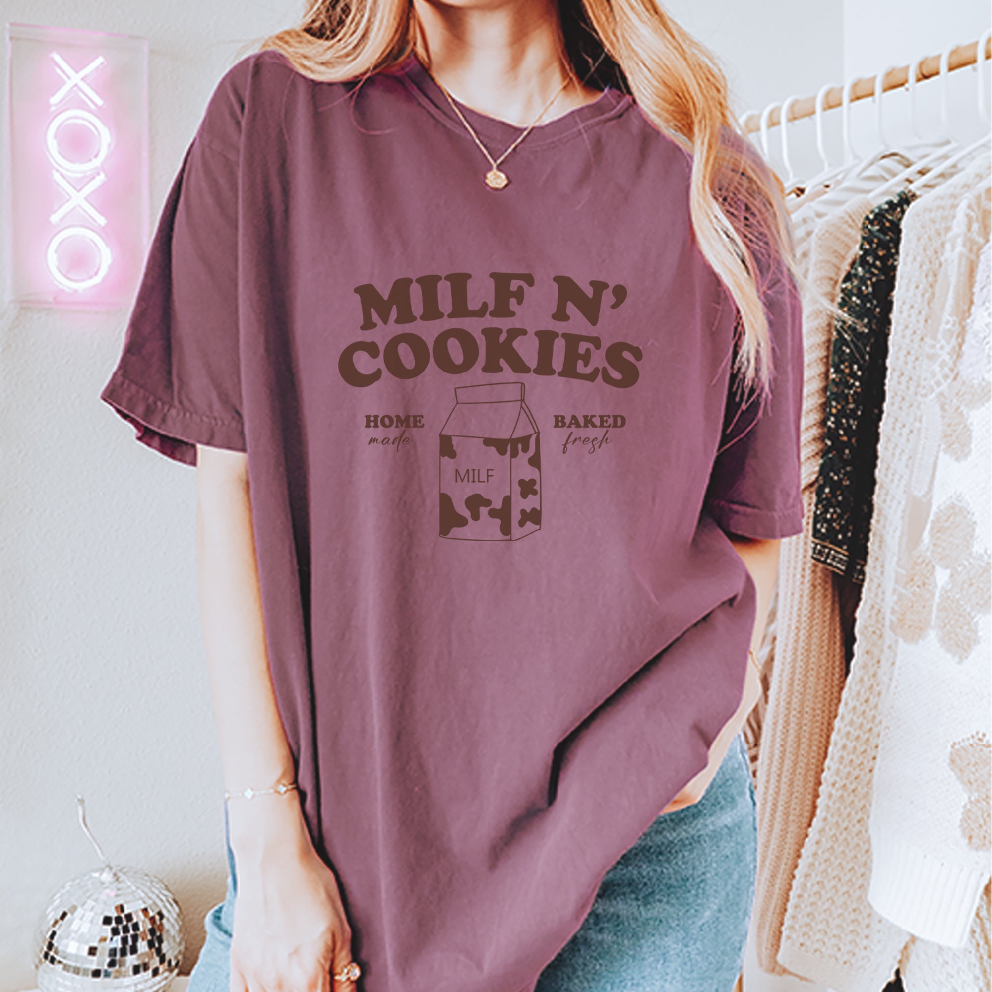 Milf And Cookies Vintage Soft Unisex T-shirt 