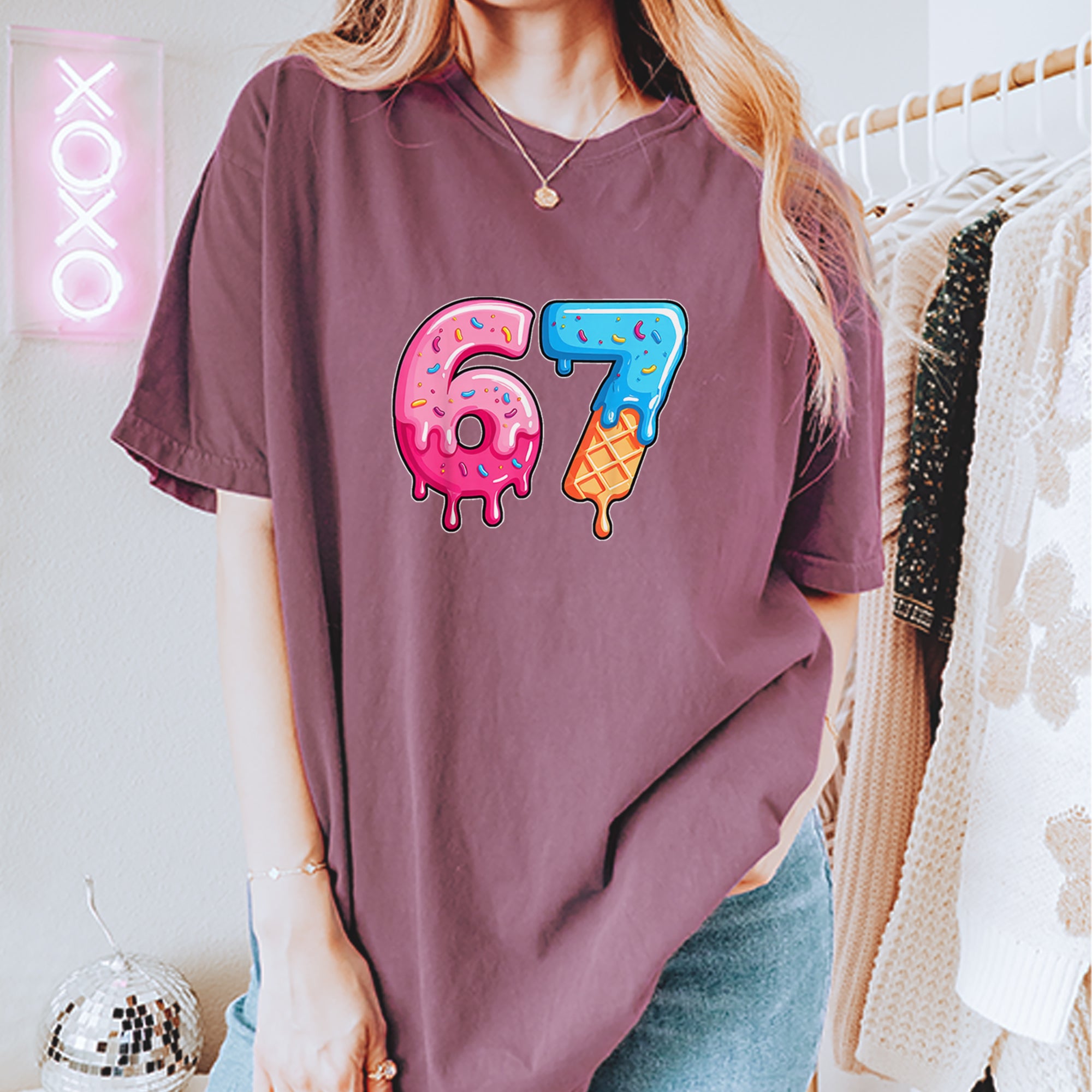 67 Dripping Ice Cream Donut Melt Vintage Soft Unisex T-shirt 