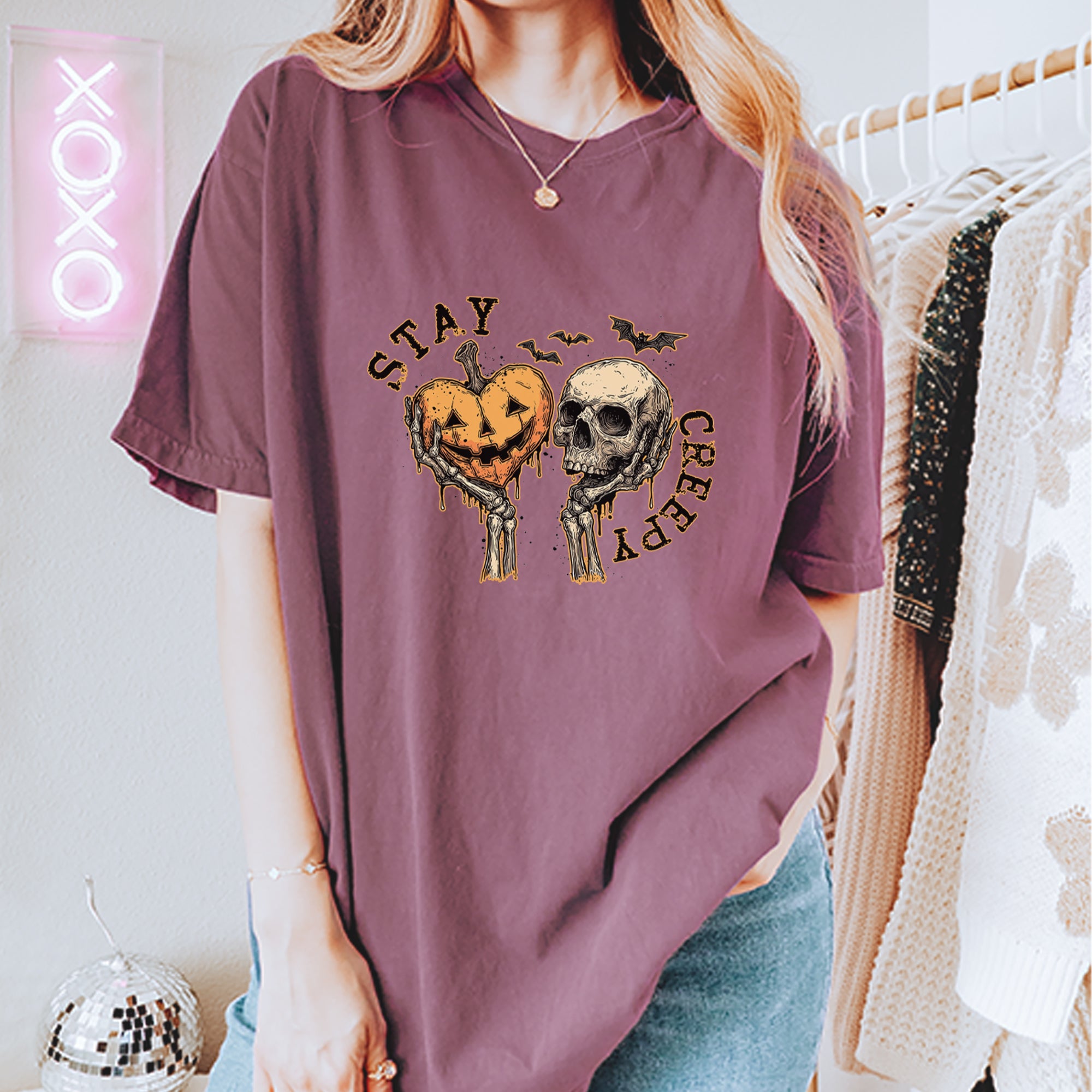 Stay Creepy Skull and Pumpkin Halloween Vintage Soft Unisex T-shirt 