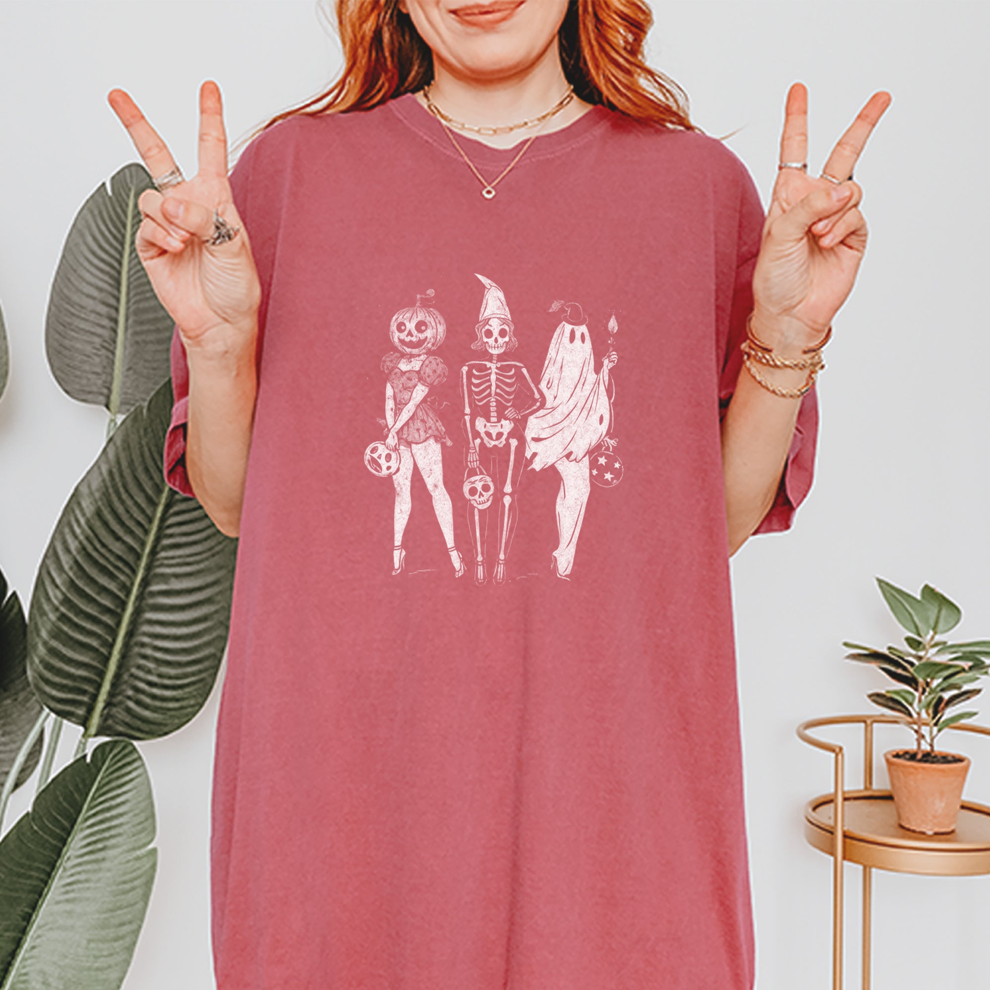Vintage Spooky Squad Pinup Halloween Design Vintage Soft Unisex T-shirt 