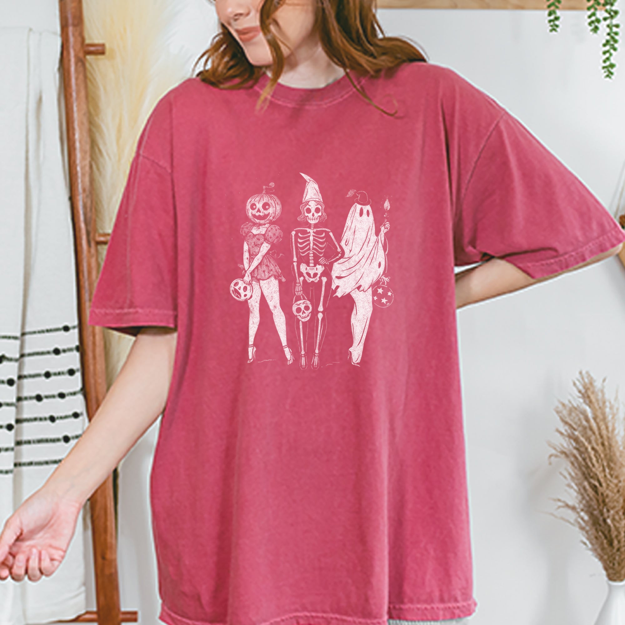 Vintage Spooky Squad Pinup Halloween Design Vintage Soft Unisex T-shirt 