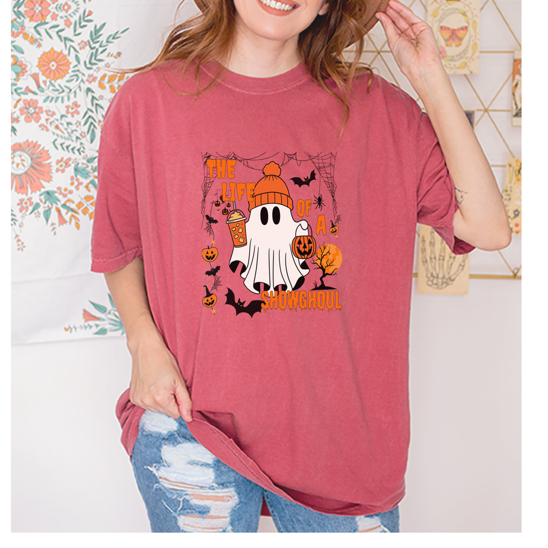 Life of a Showghoul Halloween Showgirl Vibes Vintage Soft Unisex T-shirt 