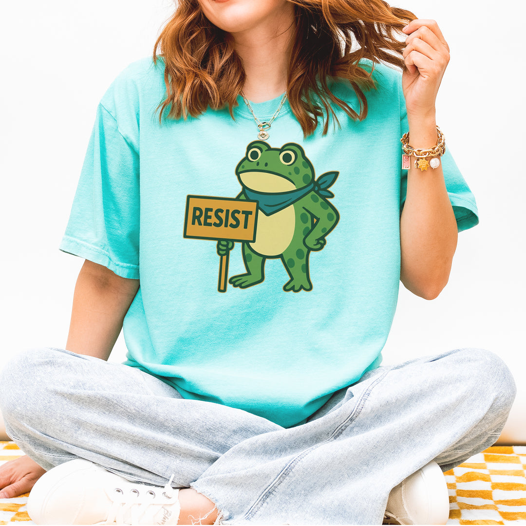 Sign Resist Meme Frog Protest Vintage Soft Unisex T-shirt 