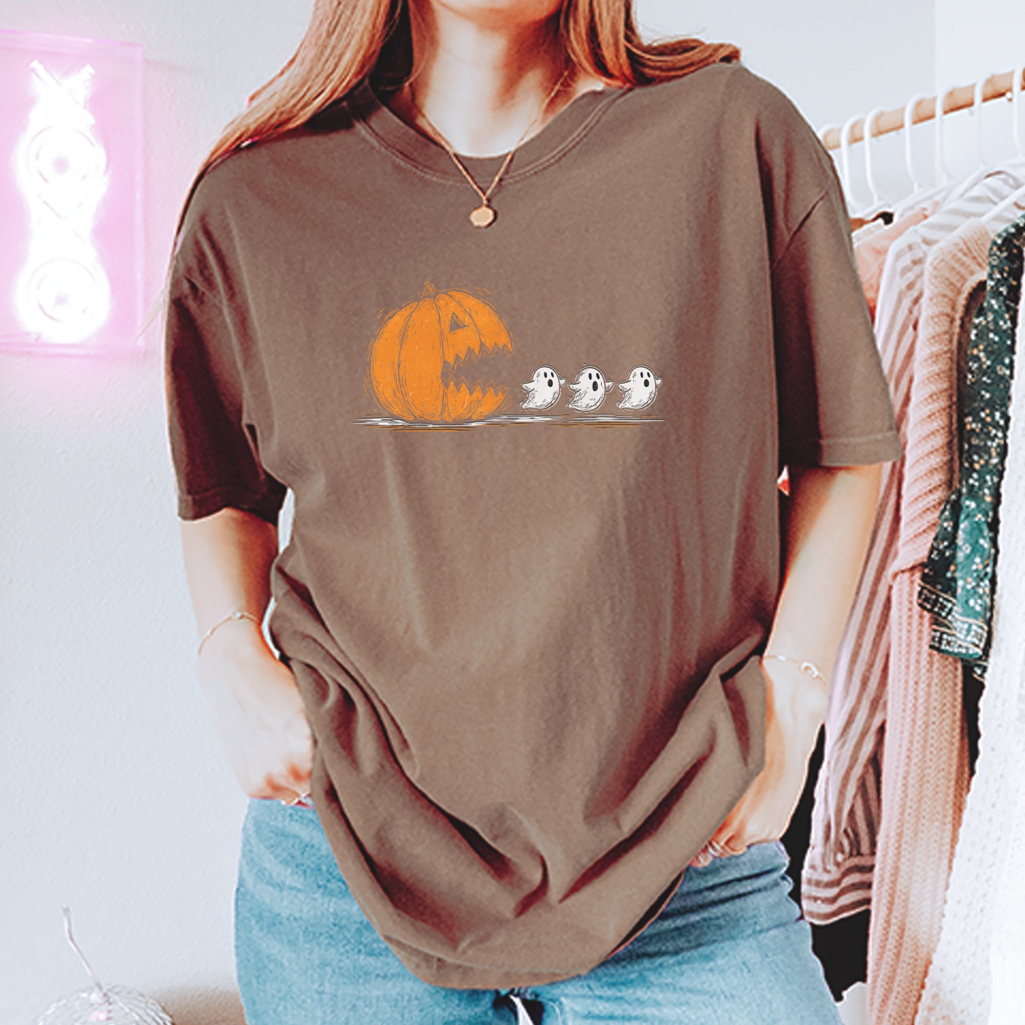 Pumpkin Pacman Chasing Ghosts Halloween Vintage Soft Unisex T-shirt 