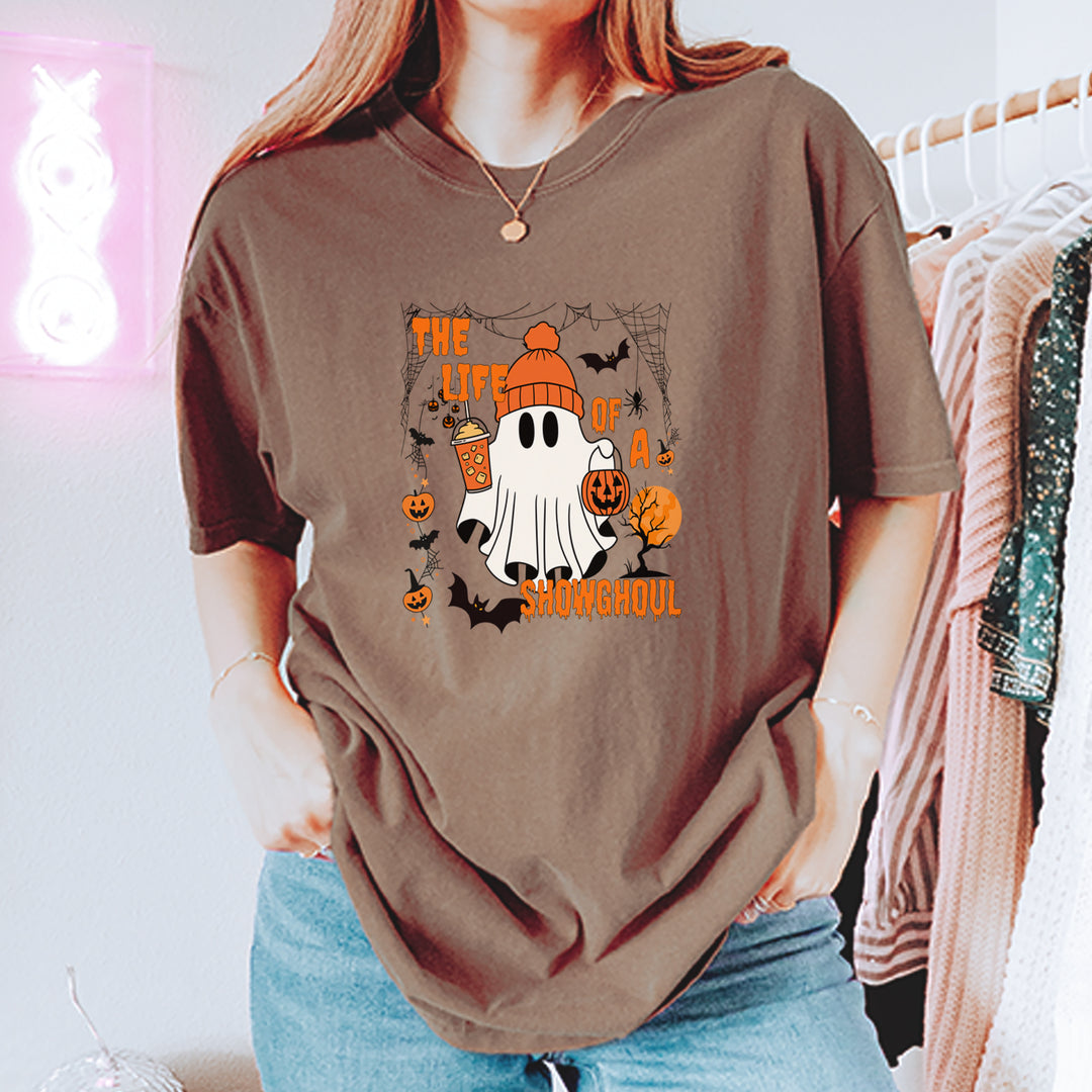 Life of a Showghoul Halloween Showgirl Vibes Vintage Soft Unisex T-shirt 