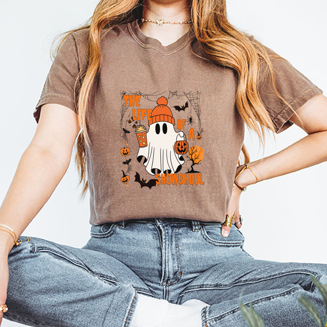 Life of a Showghoul Halloween Showgirl Vibes Vintage Soft Unisex T-shirt 