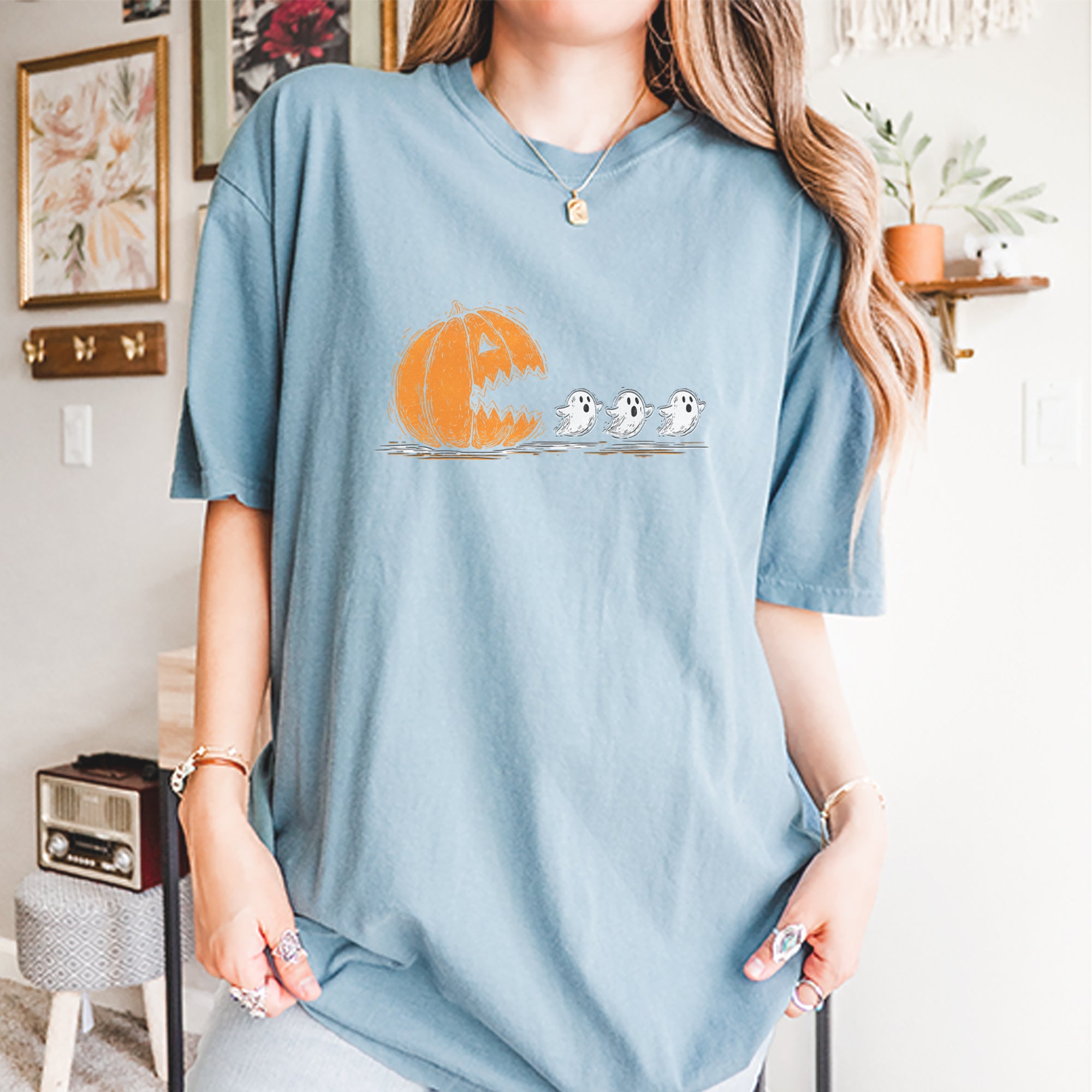Pumpkin Pacman Chasing Ghosts Halloween Vintage Soft Unisex T-shirt 