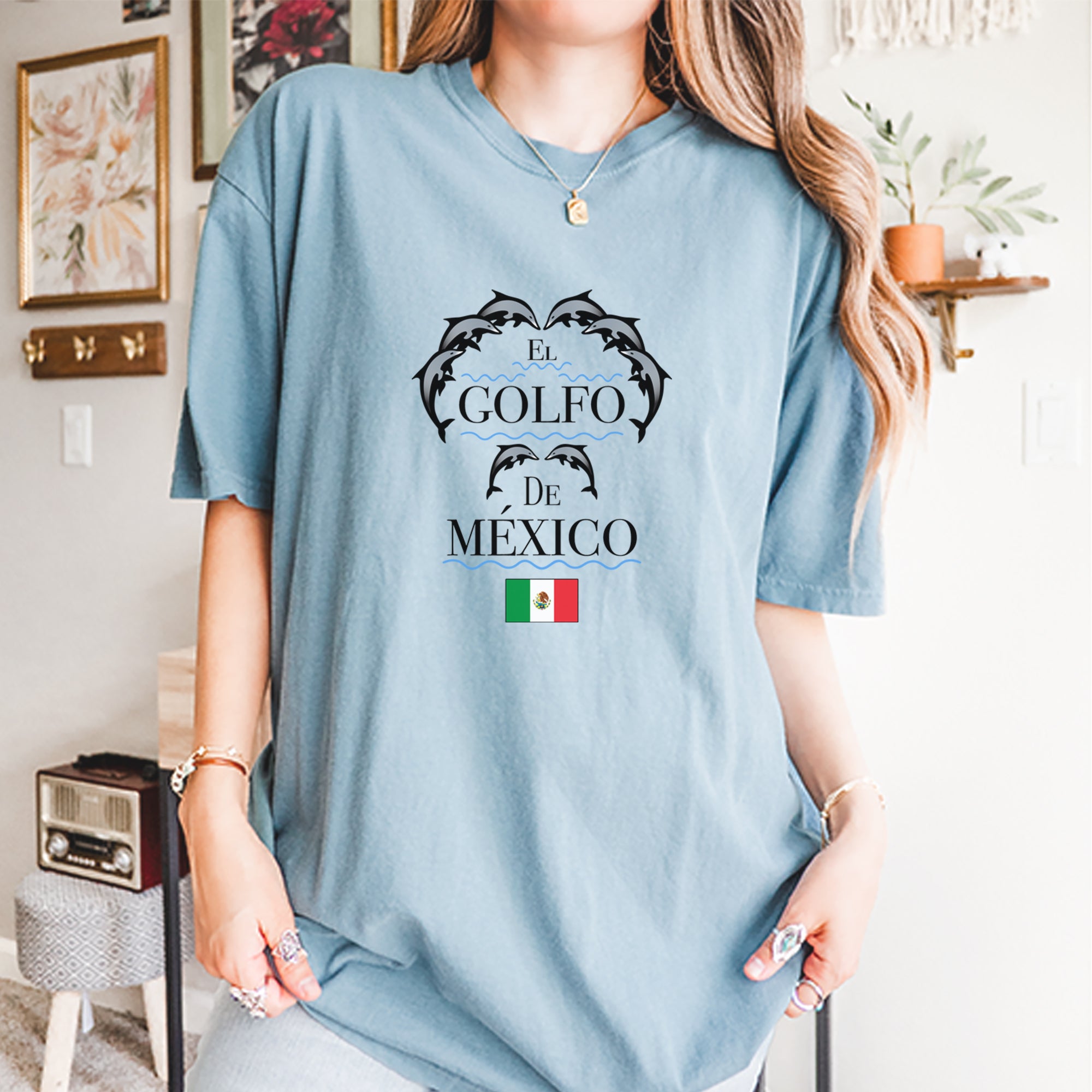 El Golfo De Mexico Dancing Dolphins Vintage Soft Unisex T-shirt 