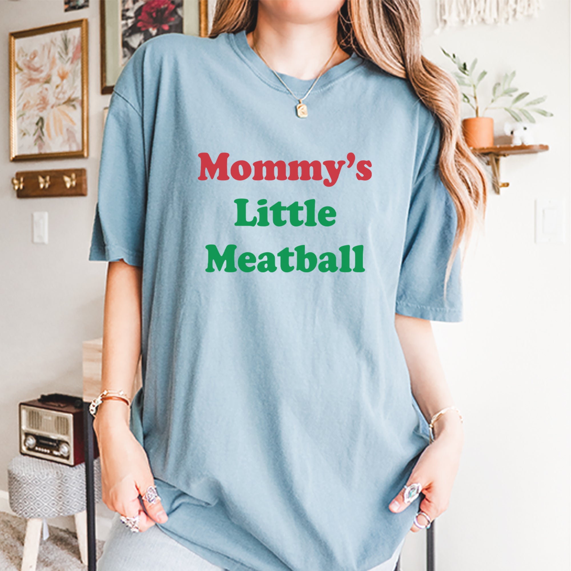 Mommy's Little Meatball Love Island Vintage Soft Unisex T-shirt 