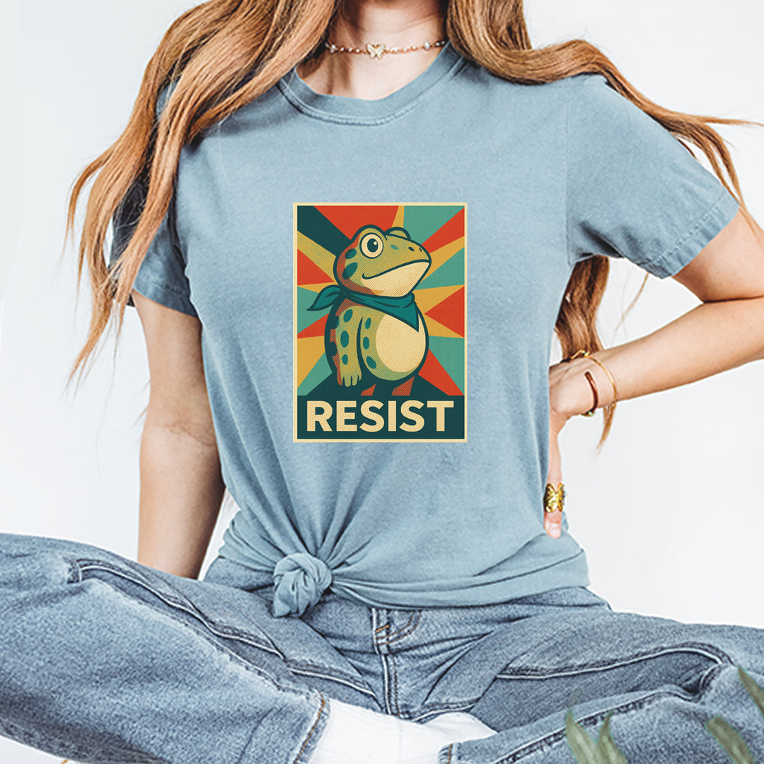 Resist Portland Protest Frog Vintage Soft Unisex T-shirt 