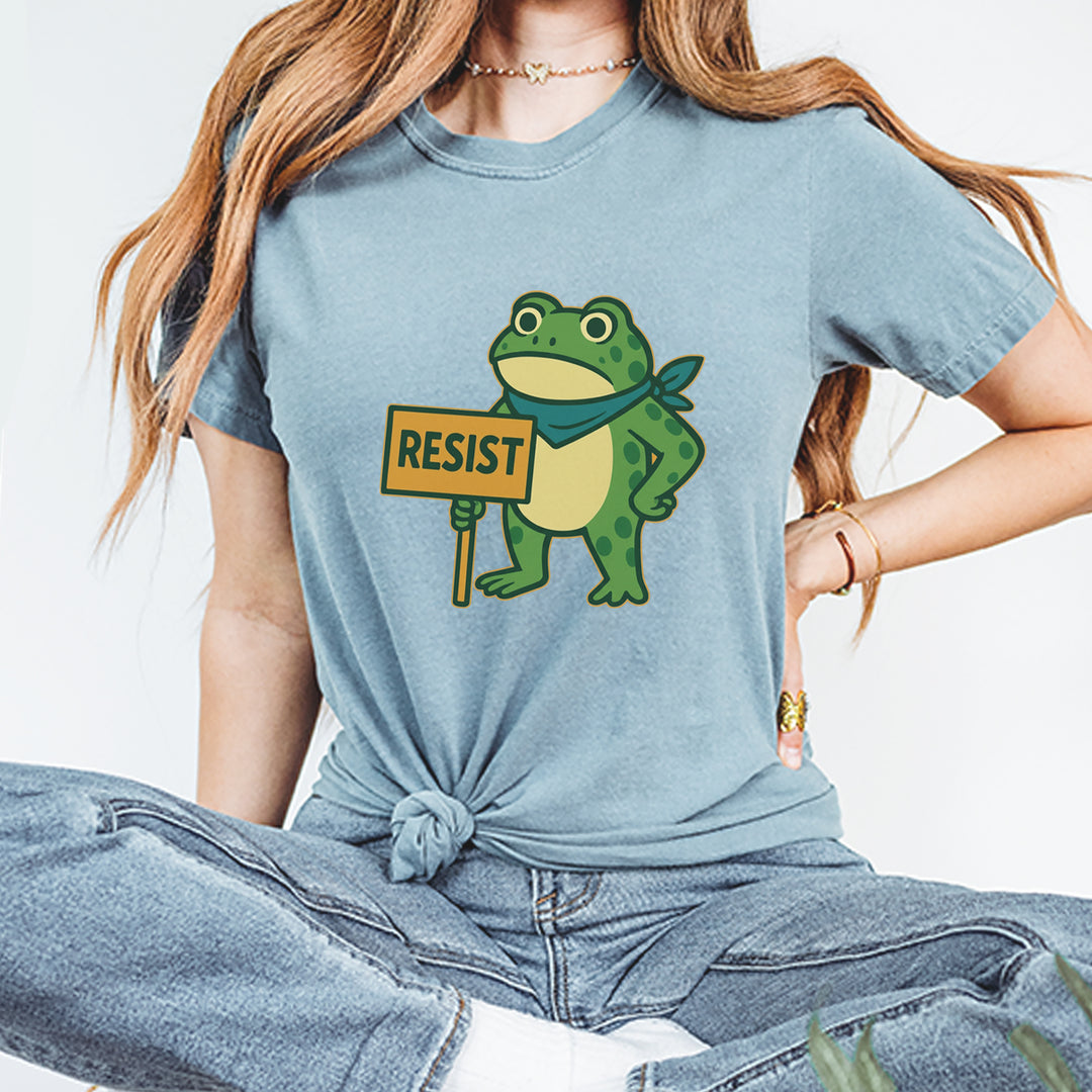 Sign Resist Meme Frog Protest Vintage Soft Unisex T-shirt 