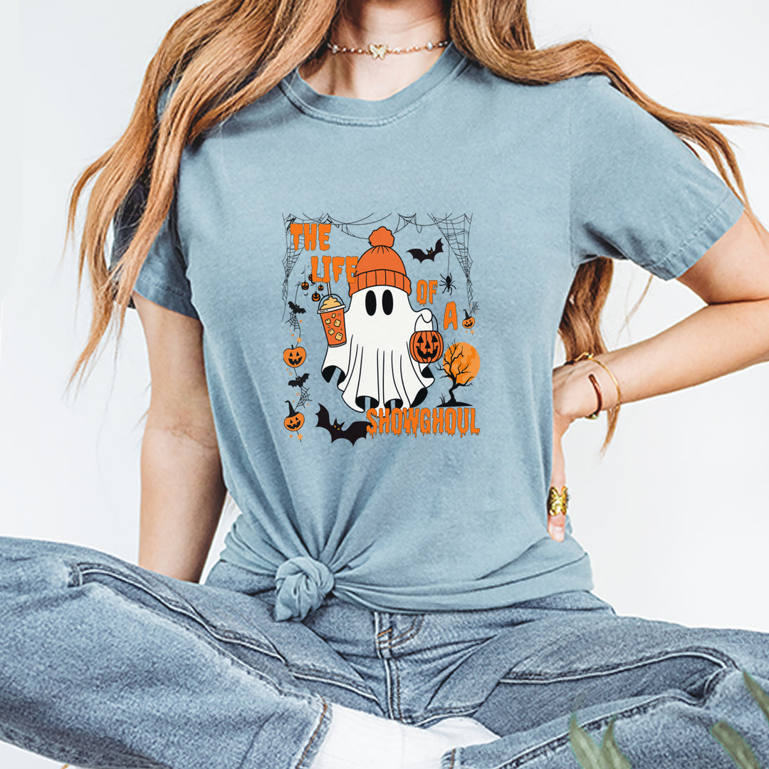 Life of a Showghoul Halloween Showgirl Vibes Vintage Soft Unisex T-shirt 