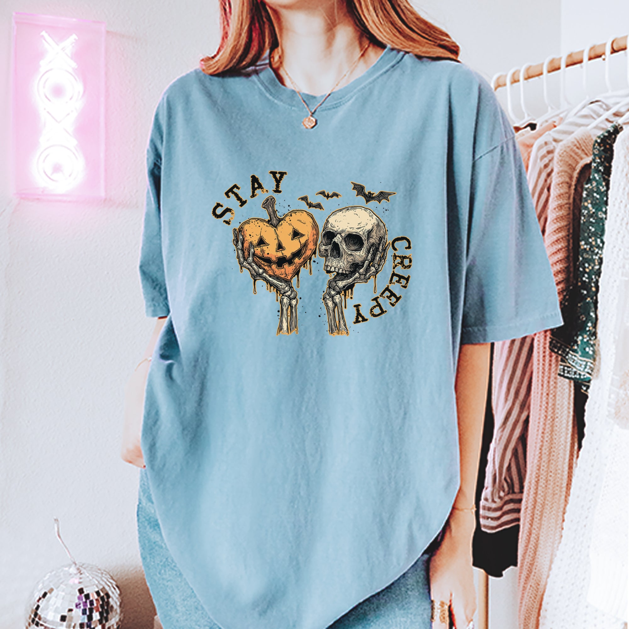Stay Creepy Skull and Pumpkin Halloween Vintage Soft Unisex T-shirt 