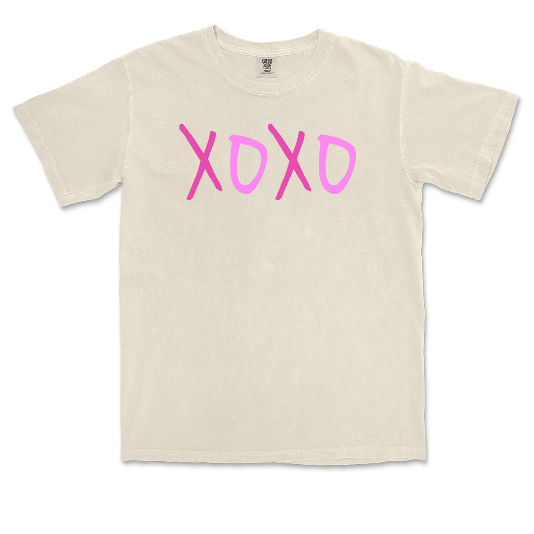 XOXO Pink Print Vintage Soft Unisex T-shirt 