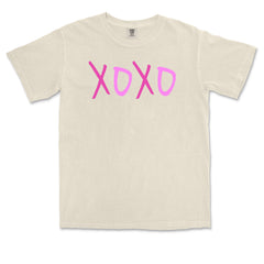 XOXO Pink Print Vintage Soft Unisex T-shirt 
