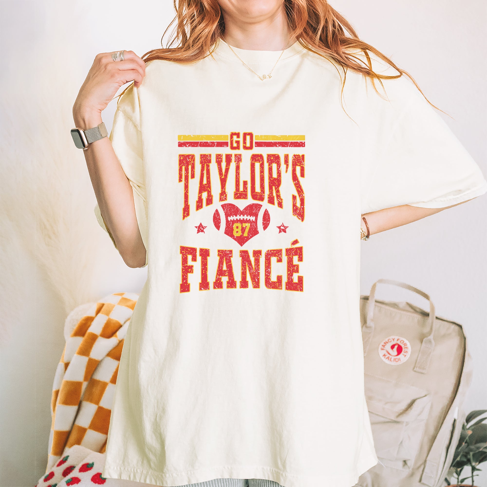 Go Taylor's Fiancé Engagement Game Day Vintage Soft Unisex T-shirt 