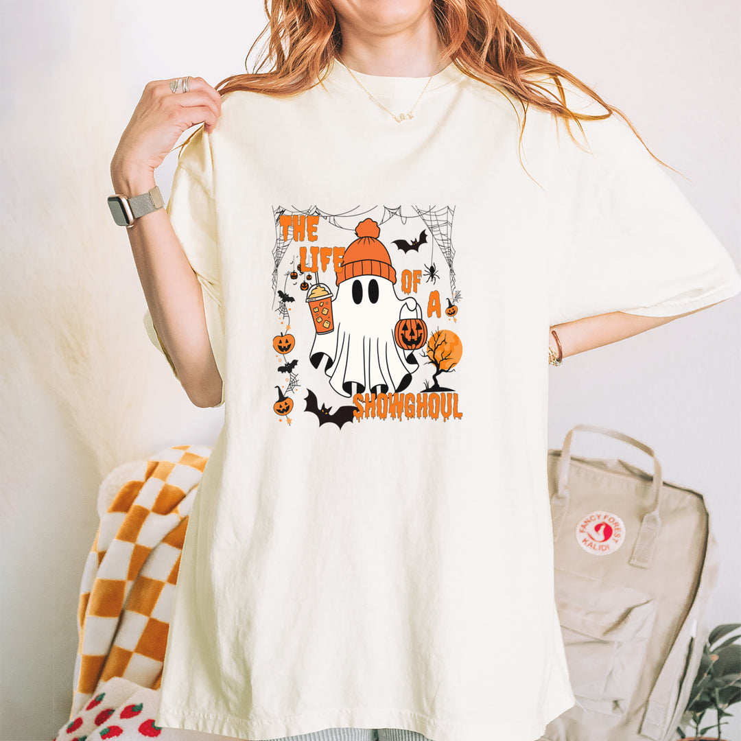 Life of a Showghoul Halloween Showgirl Vibes Vintage Soft Unisex T-shirt 