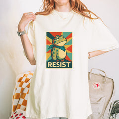 Resist Portland Protest Frog Vintage Soft Unisex T-shirt 