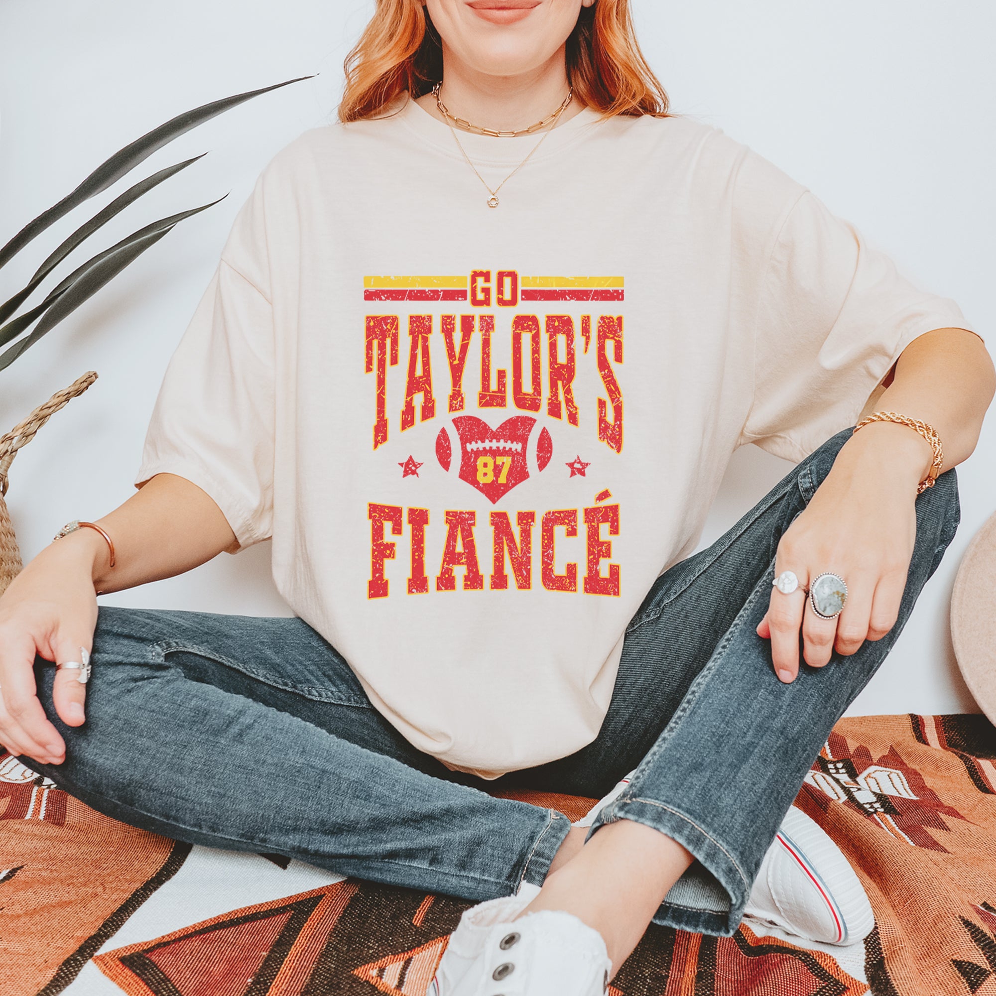 Go Taylor's Fiancé Engagement Game Day Vintage Soft Unisex T-shirt 