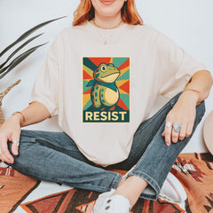 Resist Portland Protest Frog Vintage Soft Unisex T-shirt 