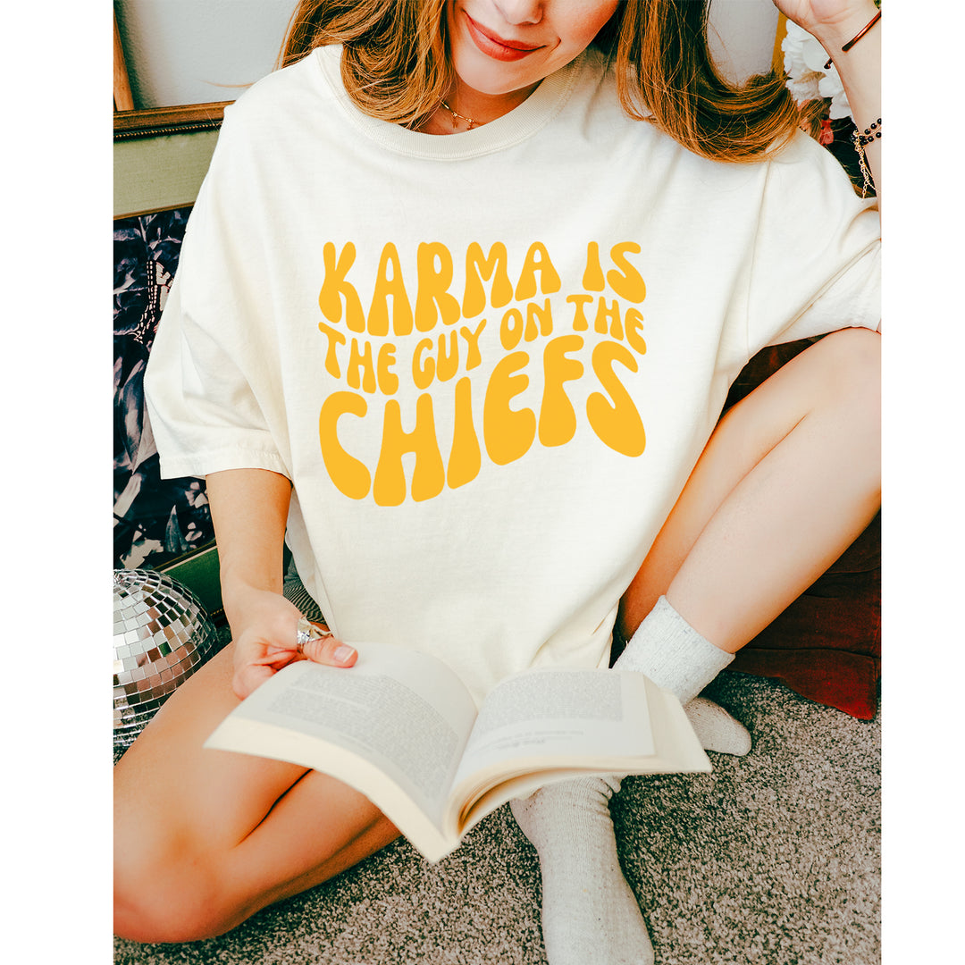Karma Is The Guy On The Chiefs Boyfriend Vintage Soft Unisex T-shirt 