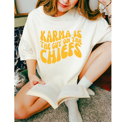 Karma Is The Guy On The Chiefs Boyfriend Vintage Soft Unisex T-shirt 