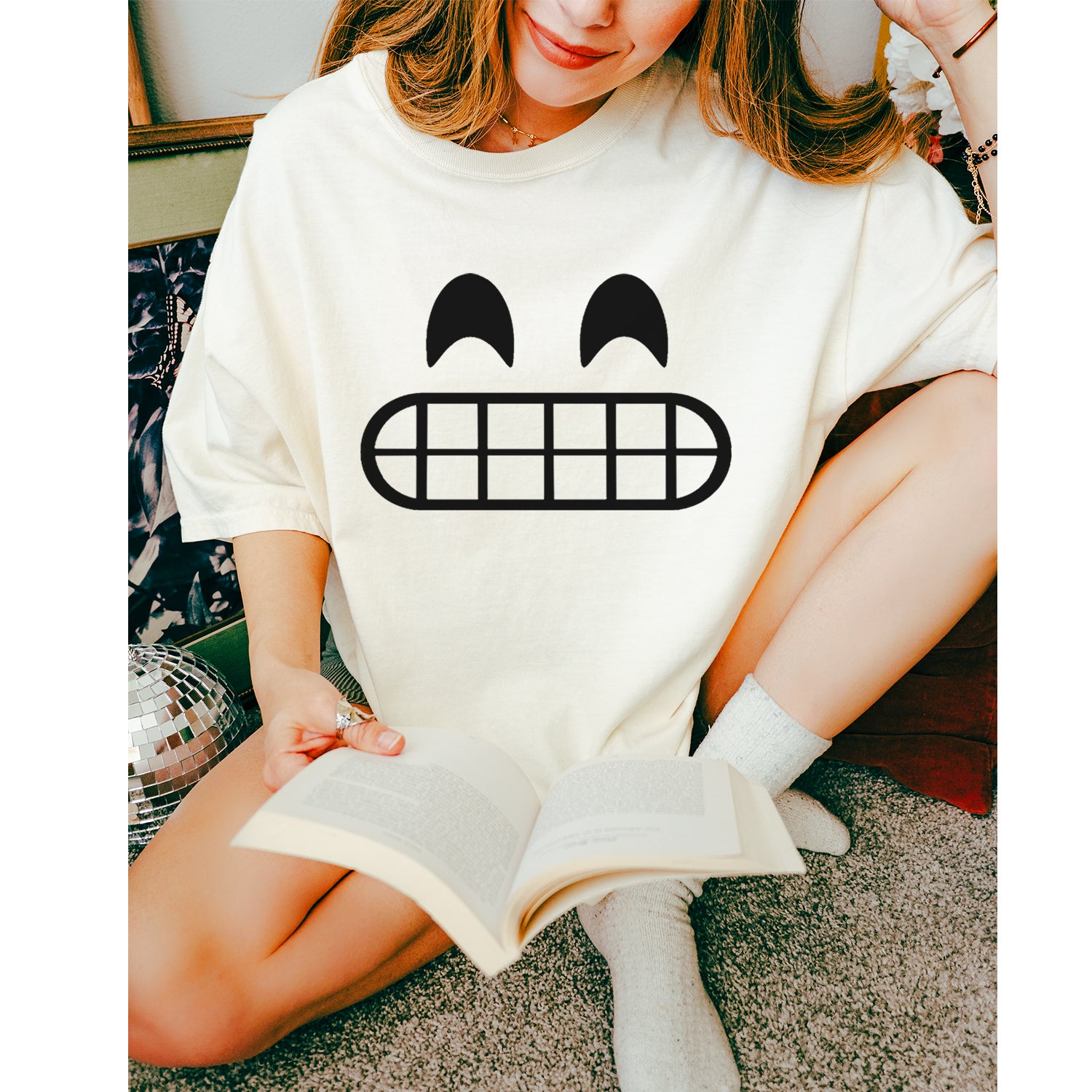 Emoticon Grinning Smile Face Vintage Soft Unisex T-shirt