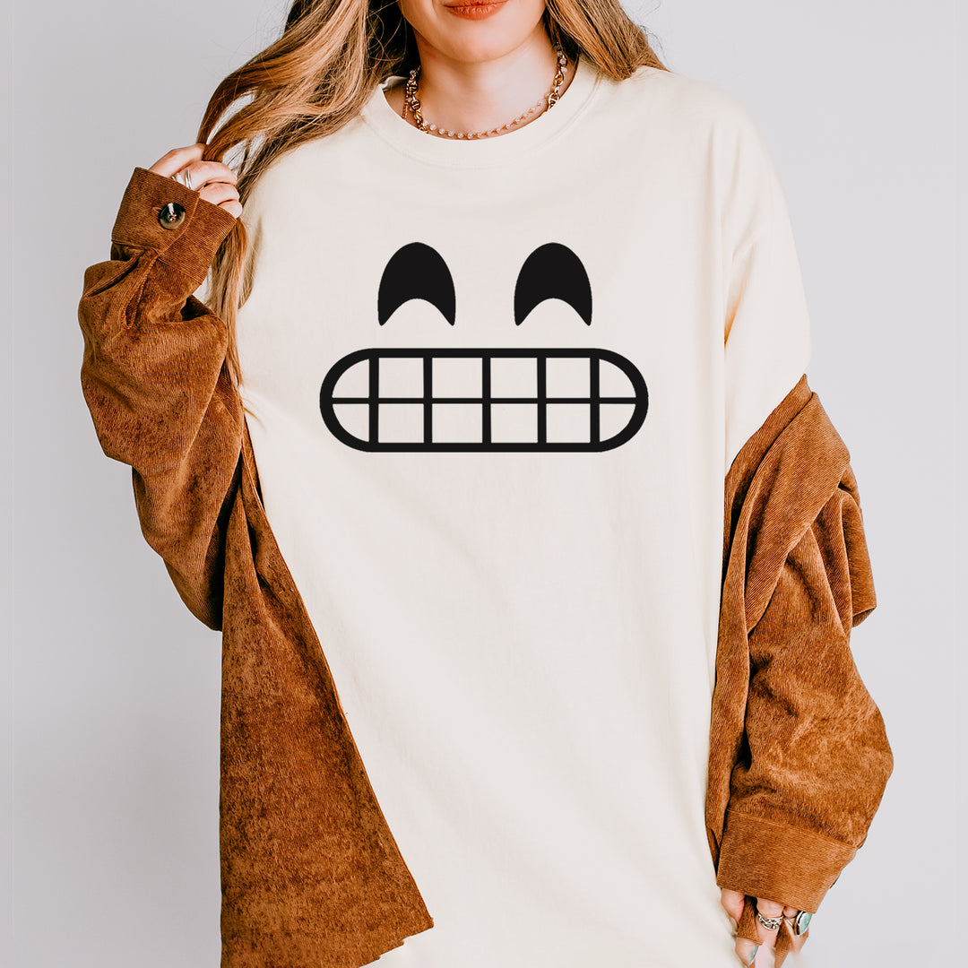 Emoticon Grinning Smile Face Vintage Soft Unisex T-shirt