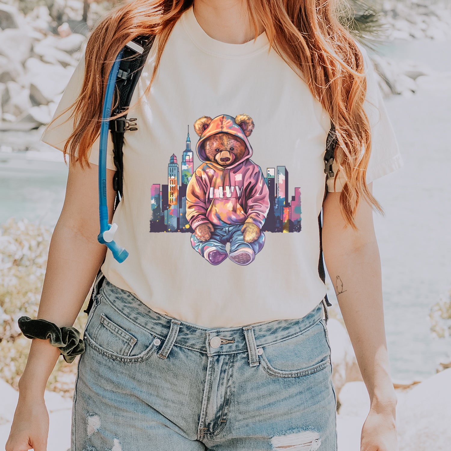 City Skyline Urban Graffiti Bear Vintage Soft Unisex T-shirt 