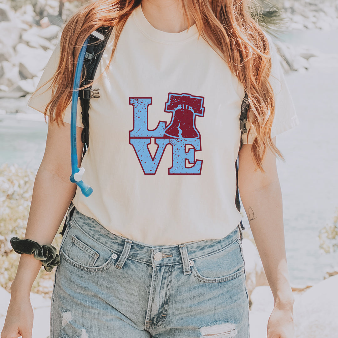 Love Philly Liberty Bell Vintage Soft Unisex T-shirt 