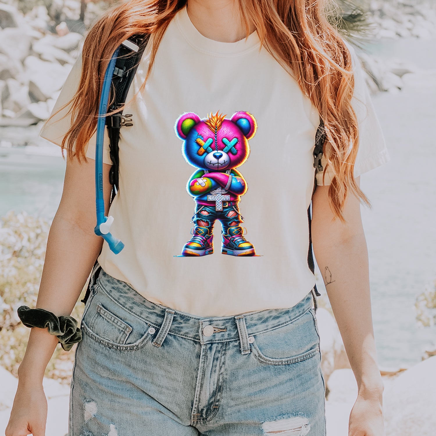 Stitched Neon Urban Graffiti Bear Vintage Soft Unisex T-shirt 