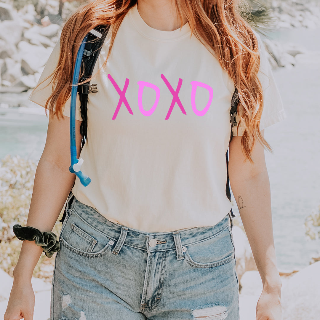 XOXO Pink Print Vintage Soft Unisex T-shirt 