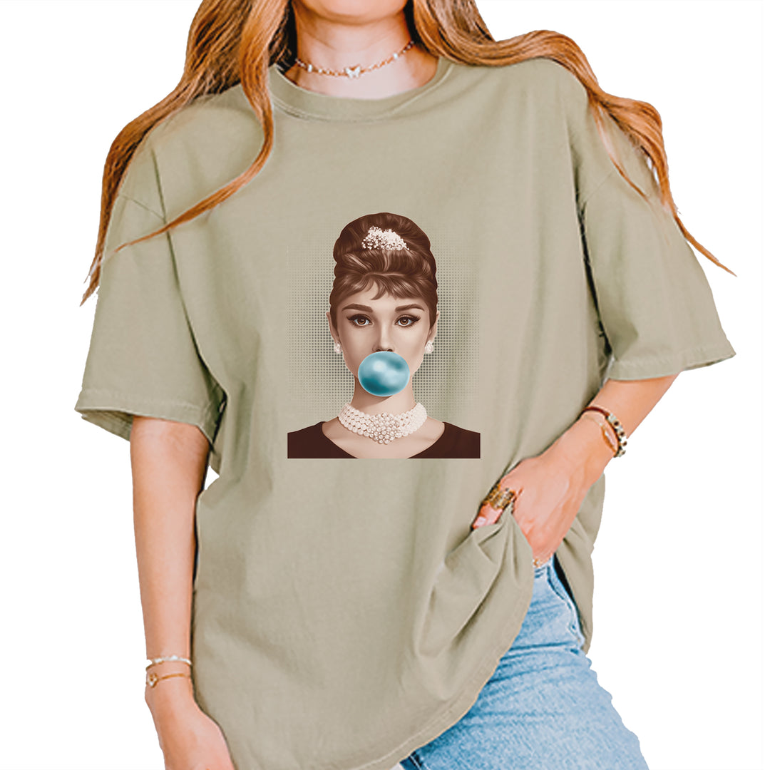 Audrey Hepburn Chewing Bubble Gum American Icon Vintage Soft Unisex T-shirt Khaki