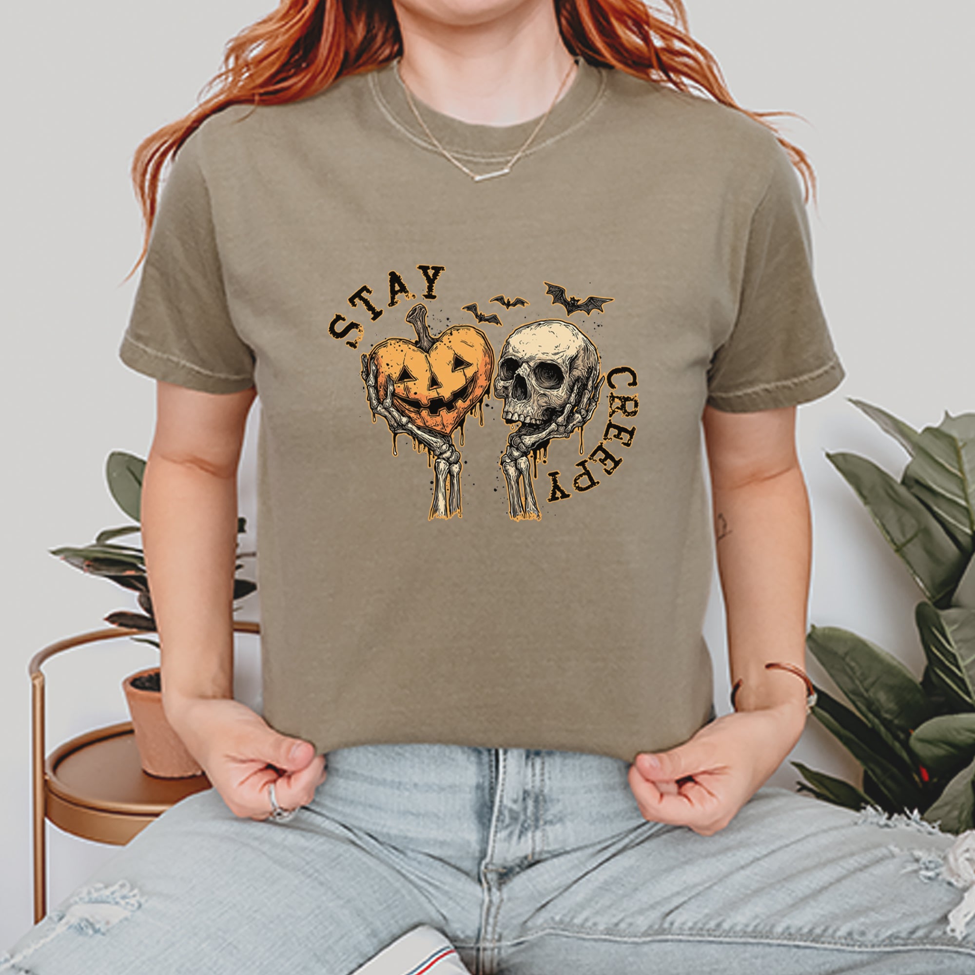 Stay Creepy Skull and Pumpkin Halloween Vintage Soft Unisex T-shirt 