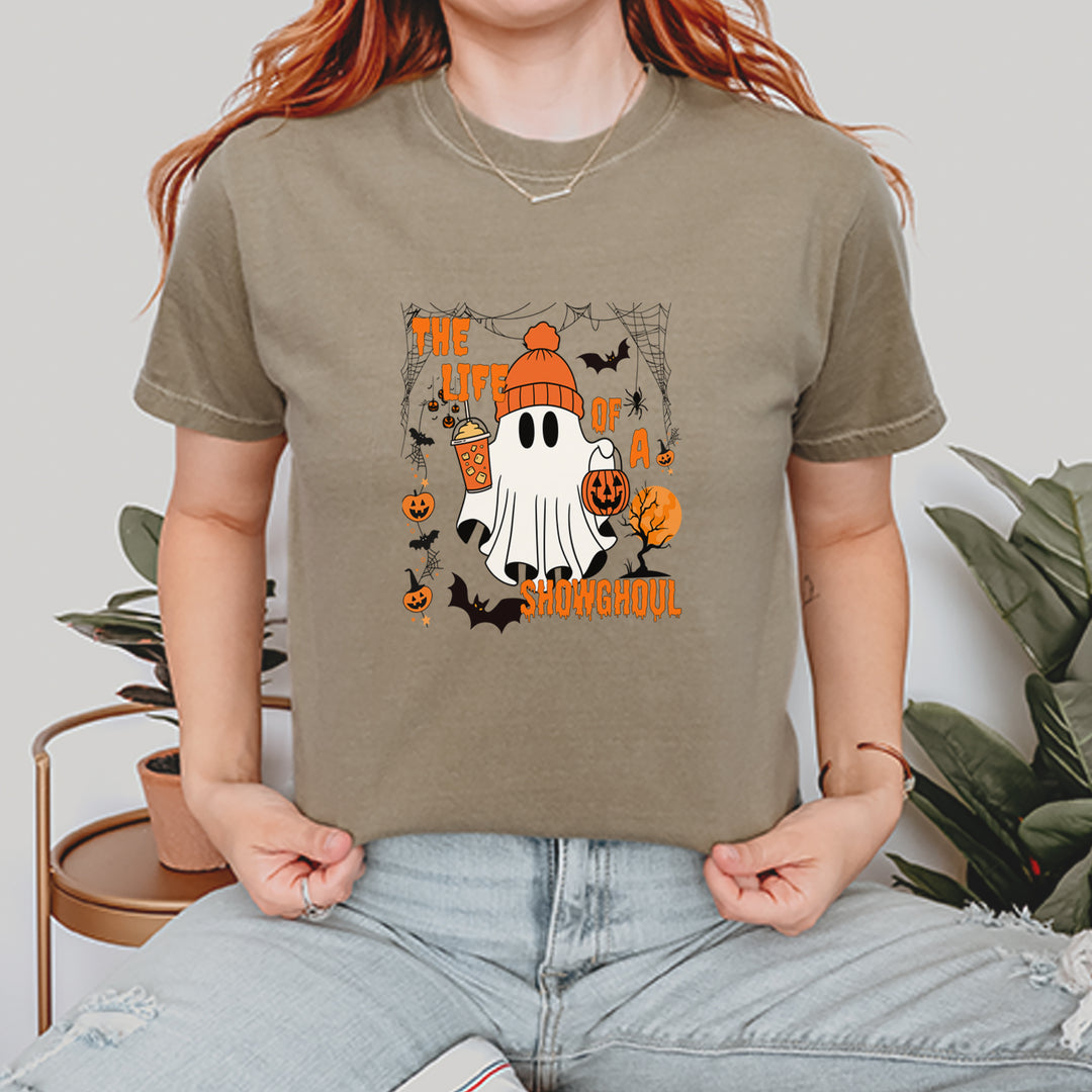Life of a Showghoul Halloween Showgirl Vibes Vintage Soft Unisex T-shirt 
