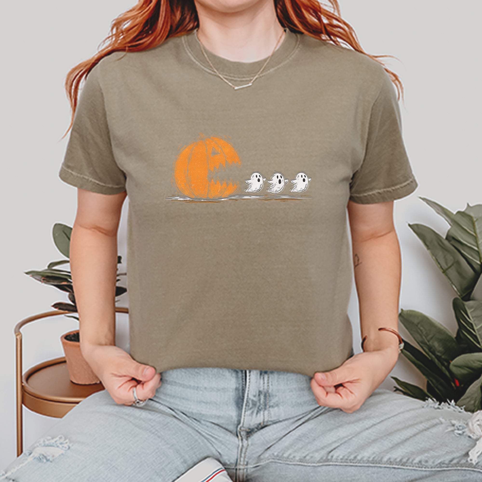 Pumpkin Pacman Chasing Ghosts Halloween Vintage Soft Unisex T-shirt 