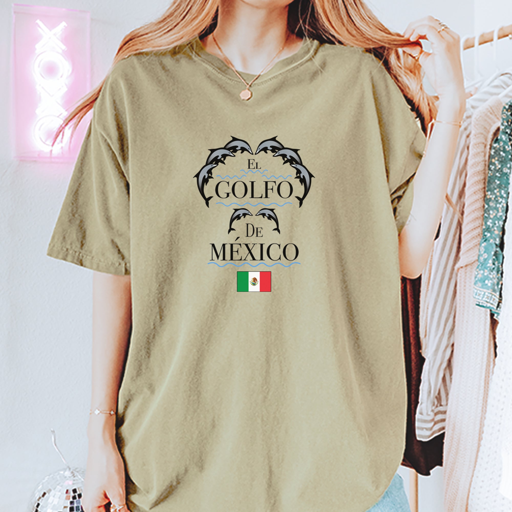 El Golfo De Mexico Dancing Dolphins Vintage Soft Unisex T-shirt 