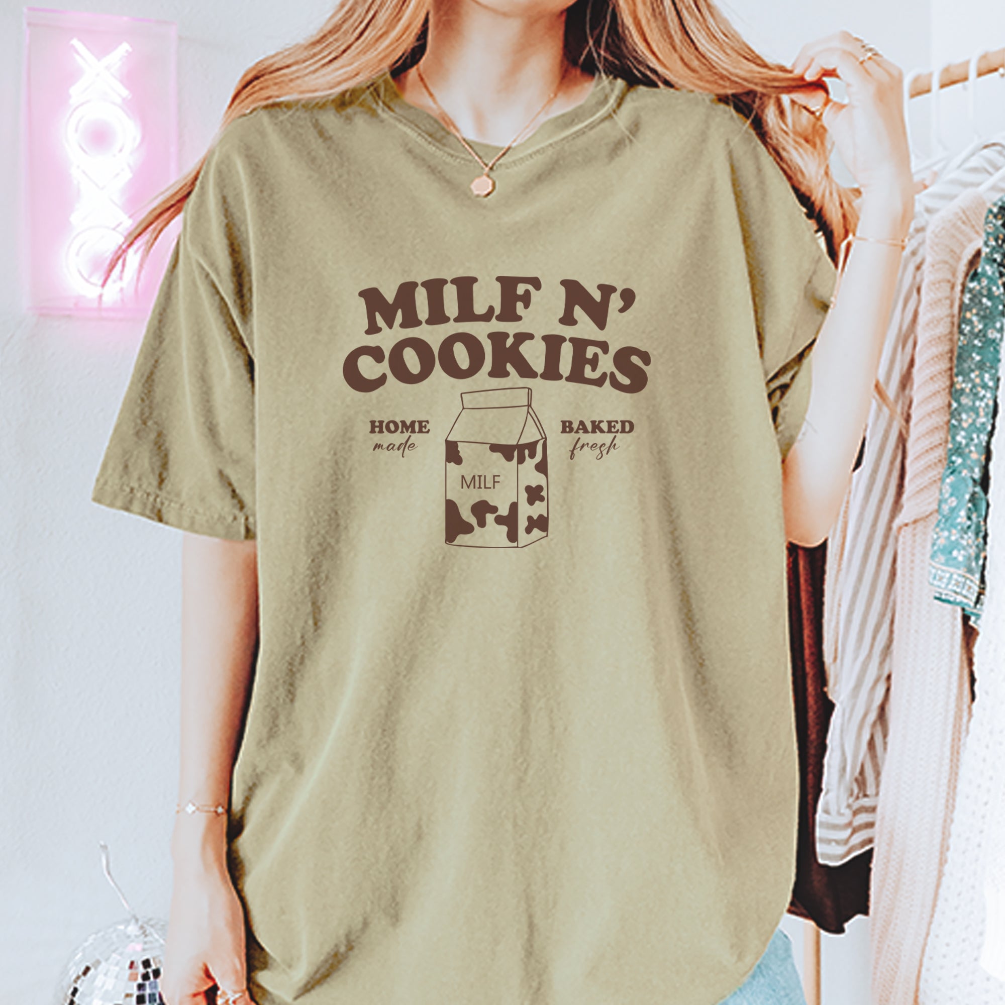 Milf And Cookies Vintage Soft Unisex T-shirt 